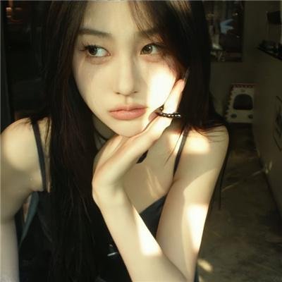 女跳水队员